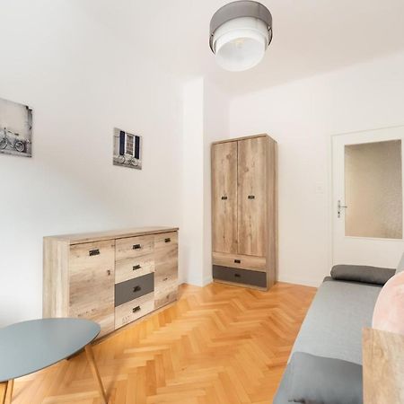 Plac Zbawiciela 3-Bedroom Apartment Varsovie Extérieur photo
